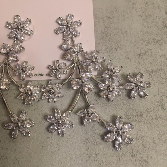 NWT Kate Spade First Bloom Statement Earrings - Picture 4 of 9